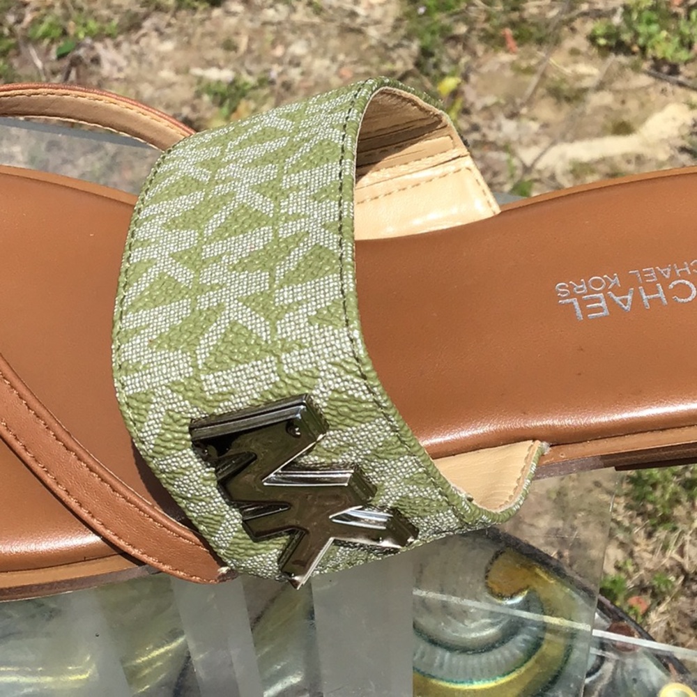 Michael By Micheal Kors Sidney Thong Flat Tan and Green MK Logo Women's Sandals - Picture 12 of 16
